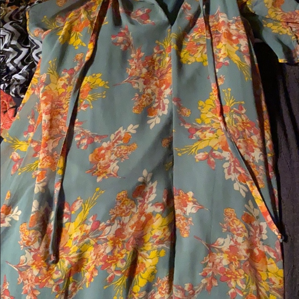 Dress - Picture 4 of 5